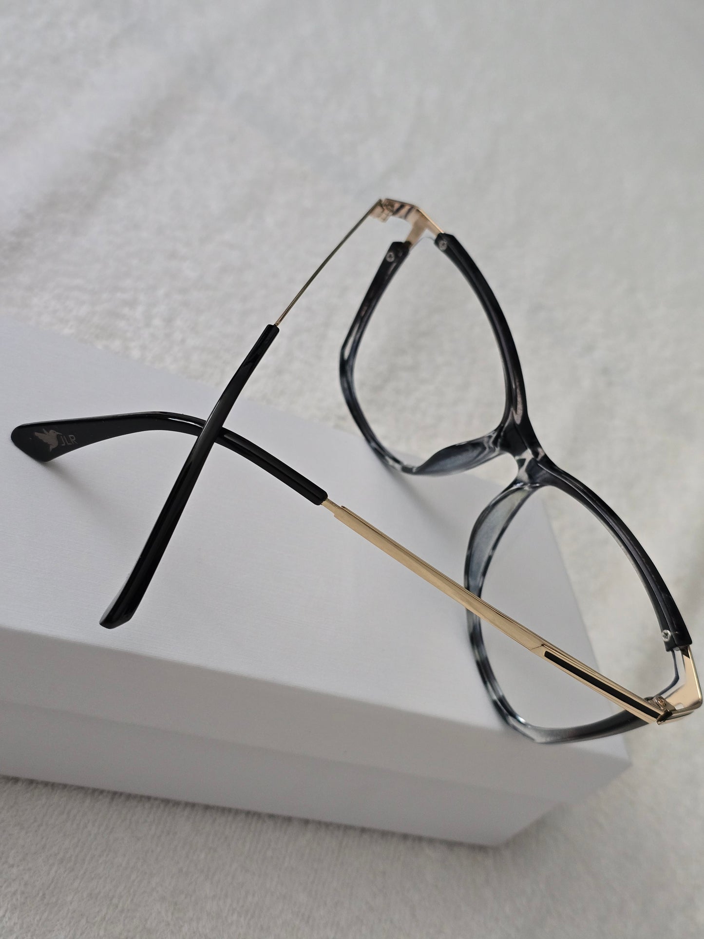 Women's Cat Eye Transition Glasses – Gold Frame