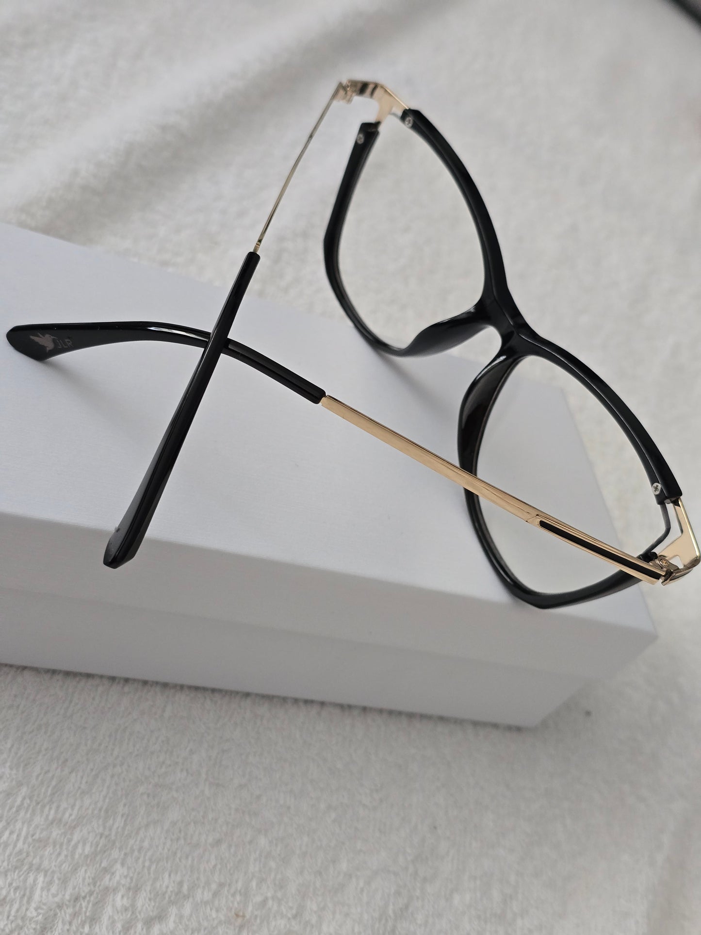 Women's Cat Eye Transition Glasses – Gold Frame
