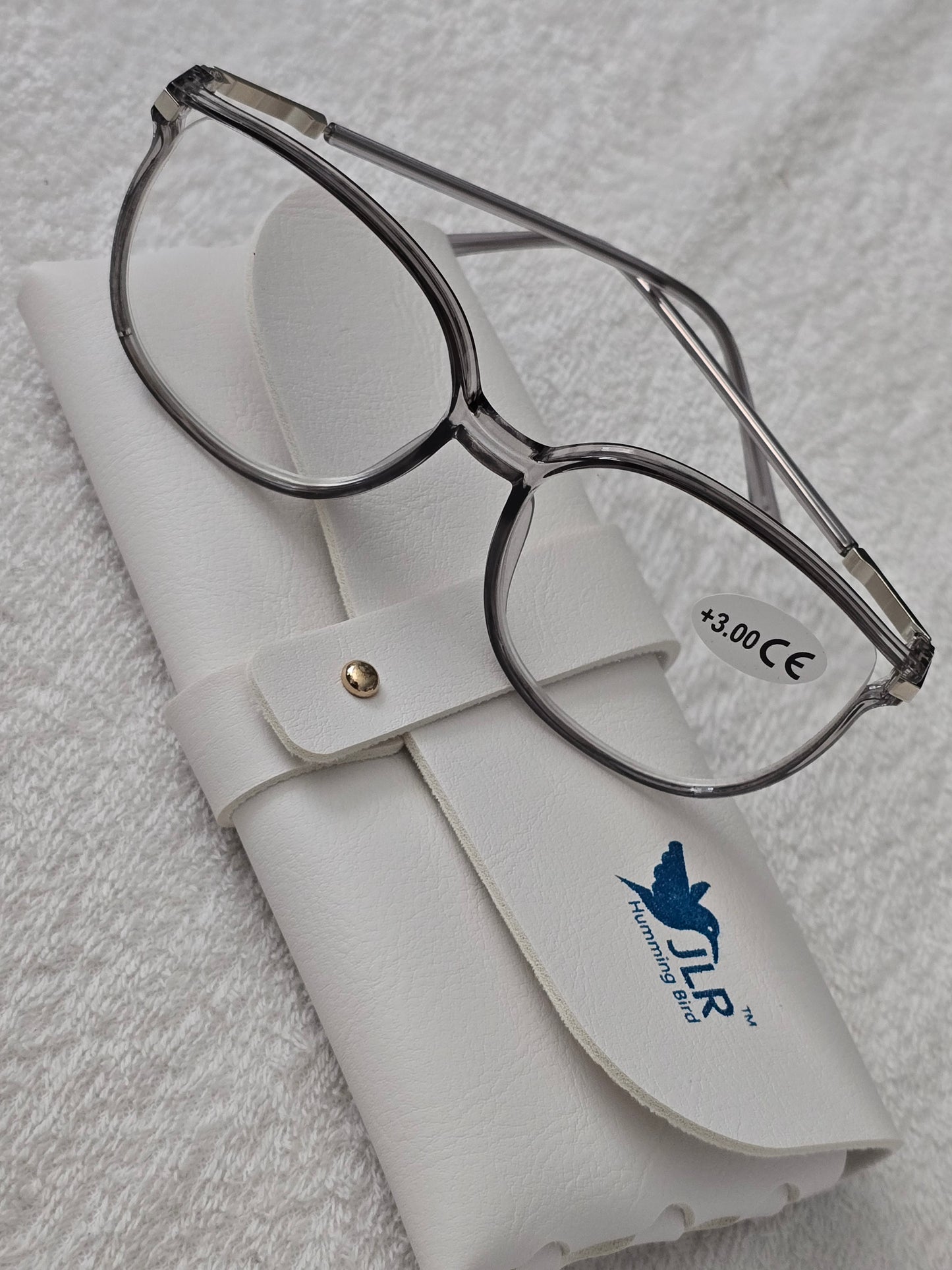 Women’s Round Plastic Readers