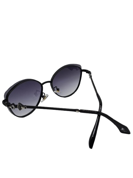 Women’s Black Cat-Eye Sunglasses – Gradient Lenses